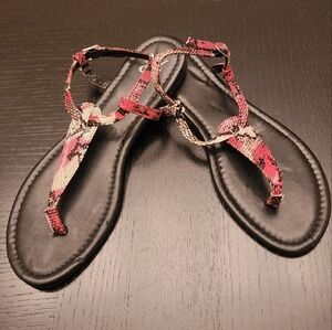 NY&C Summer Stylish Black/Pink Snake Print Vegan Boho Thong‎ Sandals Sz. 9